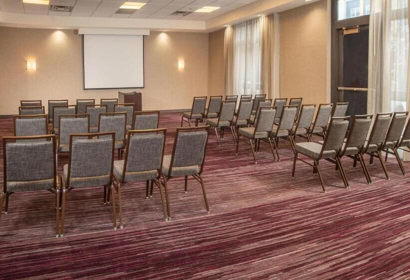 בית מלון כפרי Courtyard Dunn Loring Fairfax