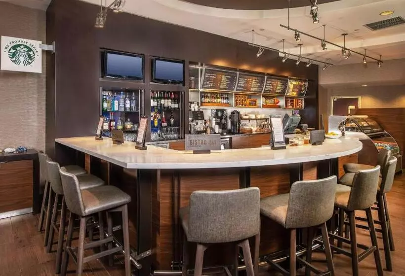 Отель Courtyard Dunn Loring Fairfax