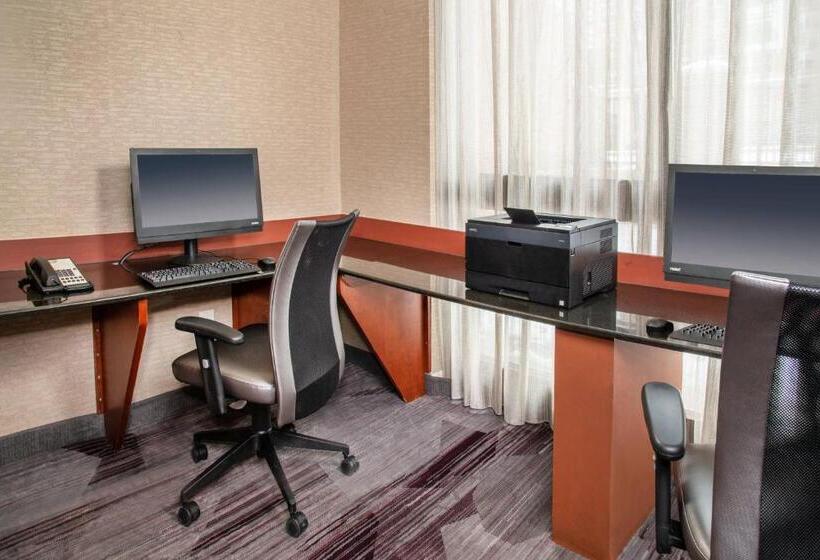 בית מלון כפרי Courtyard Dunn Loring Fairfax