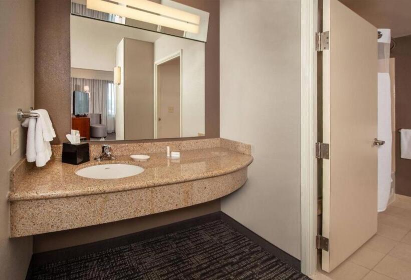 בית מלון כפרי Courtyard Dunn Loring Fairfax