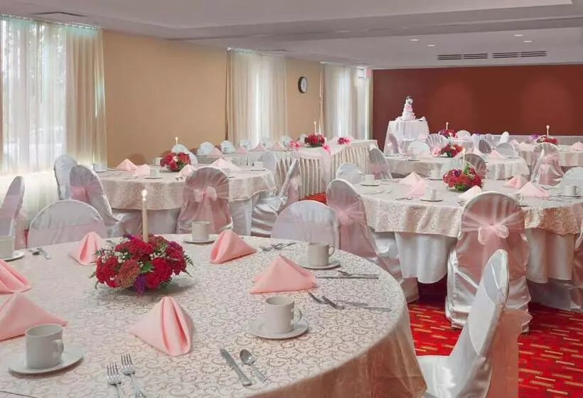 בית מלון כפרי Courtyard By Marriott Harrisburg Hershey