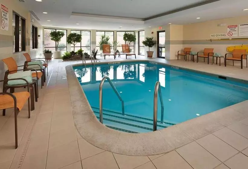 בית מלון כפרי Courtyard By Marriott Harrisburg Hershey