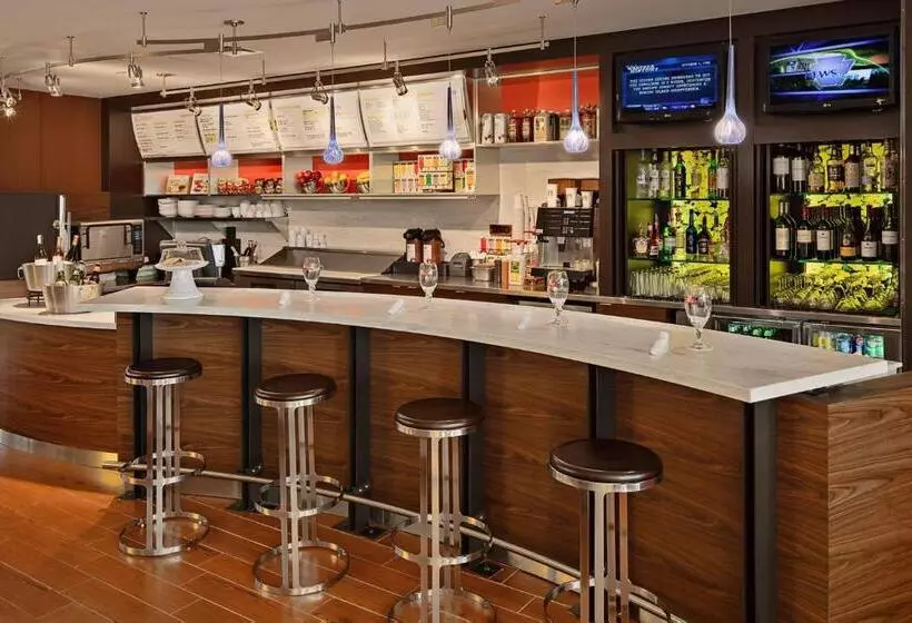 בית מלון כפרי Courtyard By Marriott Harrisburg Hershey