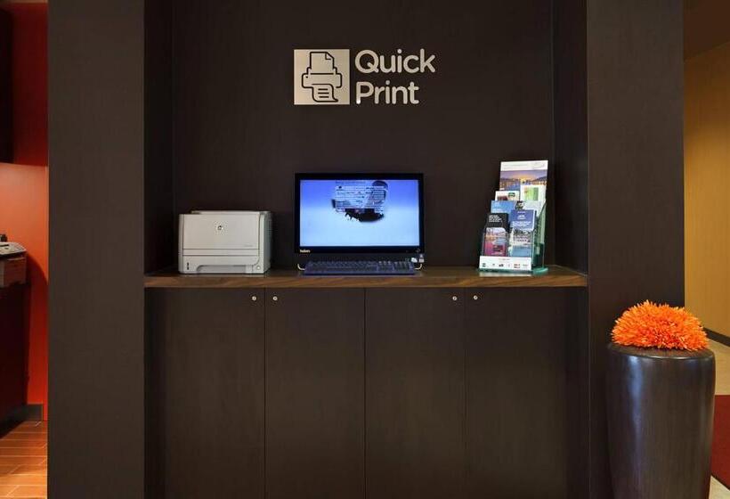 ホテル Courtyard By Marriott Harrisburg Hershey