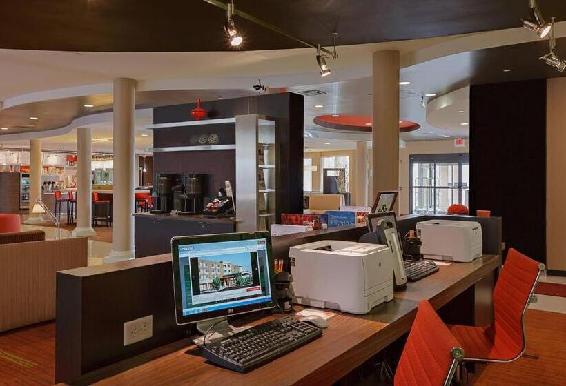 ホテル Courtyard By Marriott Harrisburg Hershey