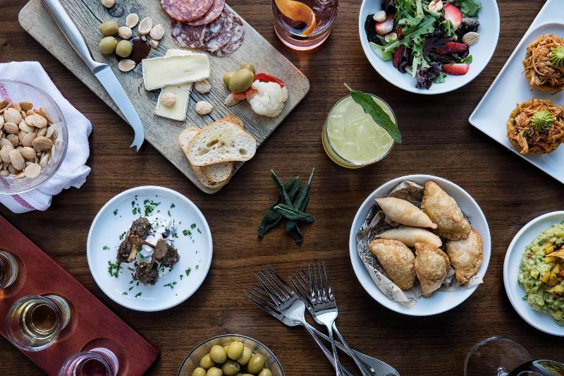 בית מלון כפרי Courtyard By Marriott Stamford Downtown