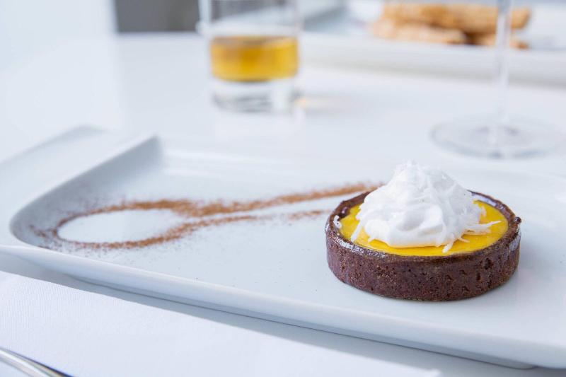 בית מלון כפרי Courtyard By Marriott Stamford Downtown