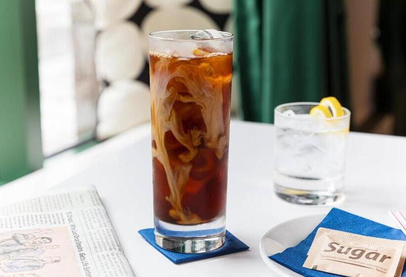 בית מלון כפרי Courtyard By Marriott Stamford Downtown