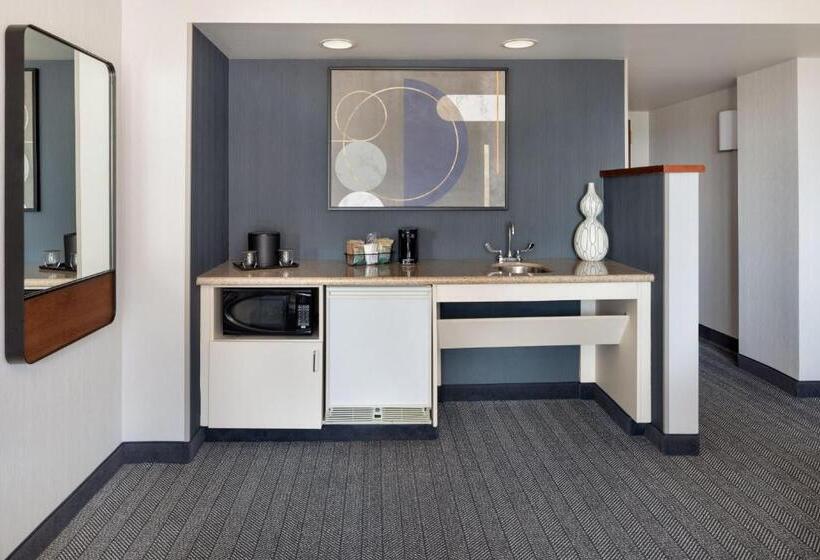 בית מלון כפרי Courtyard By Marriott Stamford Downtown