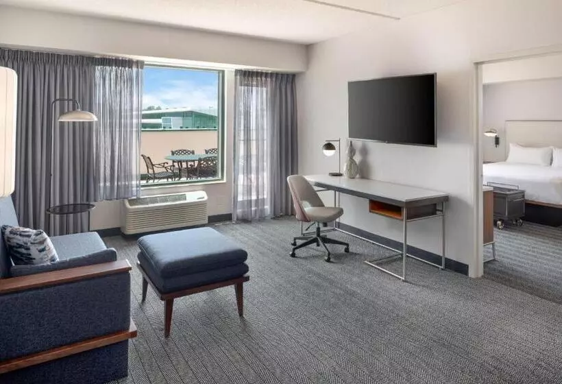 فندق Courtyard By Marriott Stamford Downtown