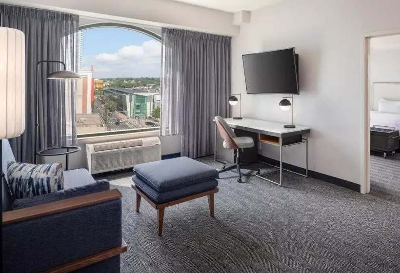 فندق Courtyard By Marriott Stamford Downtown