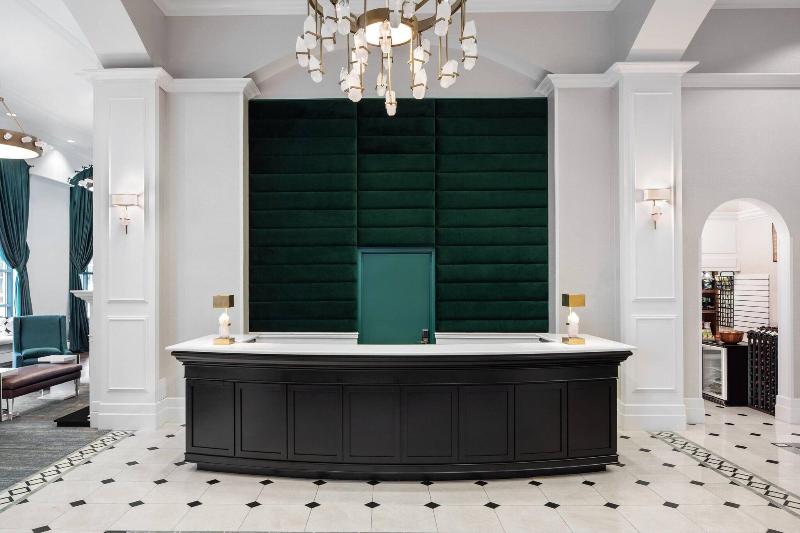 בית מלון כפרי Courtyard By Marriott Stamford Downtown