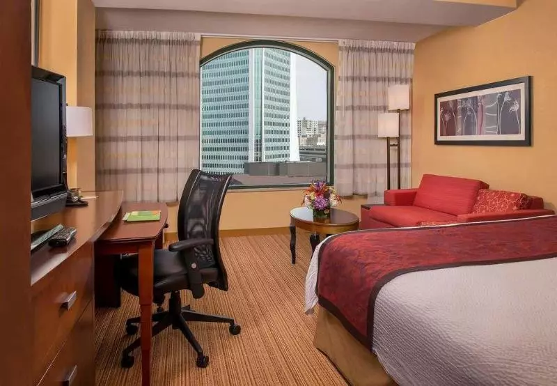 فندق Courtyard By Marriott Stamford Downtown