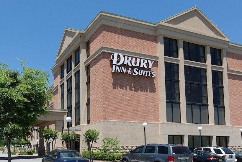 בית מלון כפרי Drury Inn & Suites Birmingham Lakeshore Drive