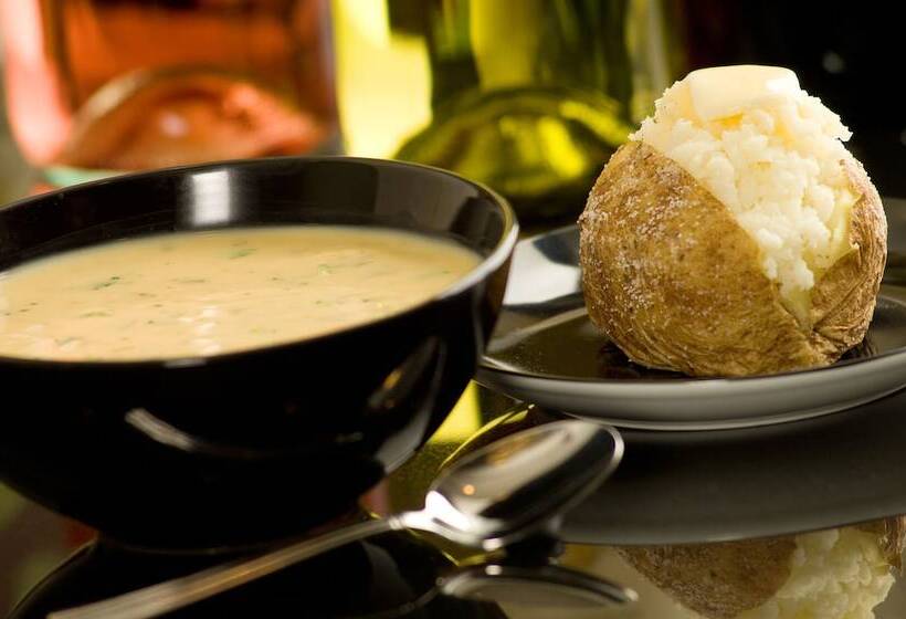 בית מלון כפרי Drury Inn & Suites Birmingham Lakeshore Drive