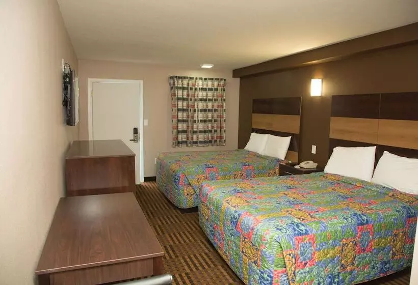 Отель Executive Inn