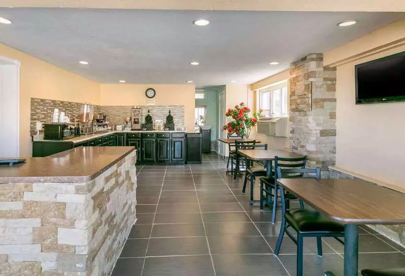 Отель Rodeway Inn