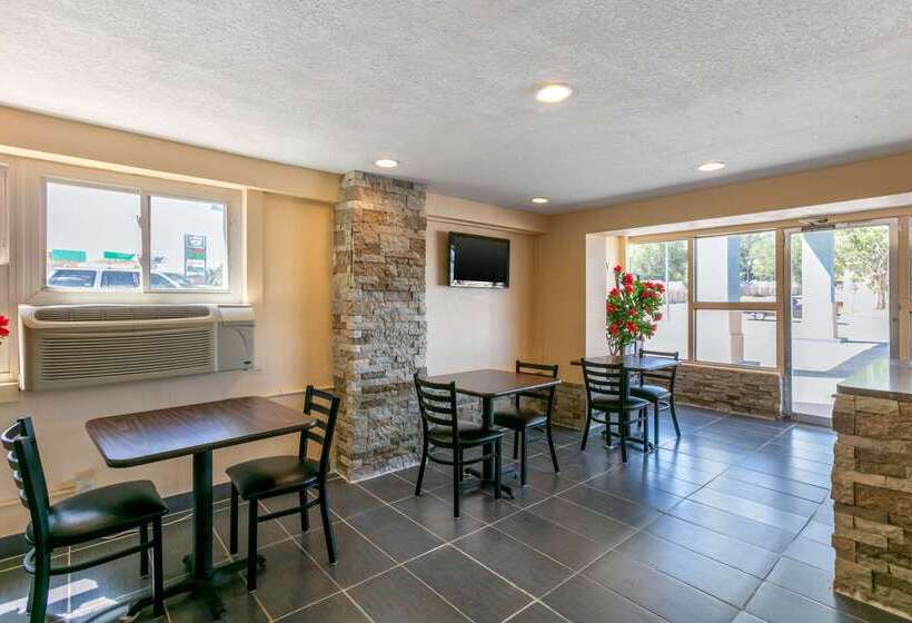 Szálloda Rodeway Inn