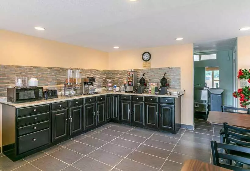 Отель Rodeway Inn