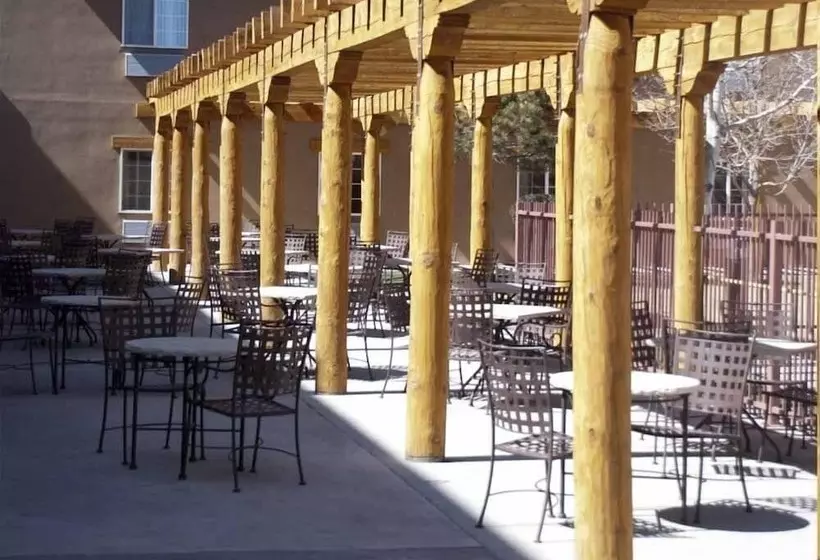 בית מלון כפרי Sky City Casino