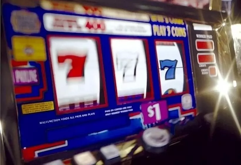 בית מלון כפרי Sky City Casino