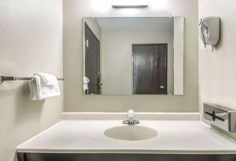 בית מלון כפרי Super 8 By Wyndham Kimball