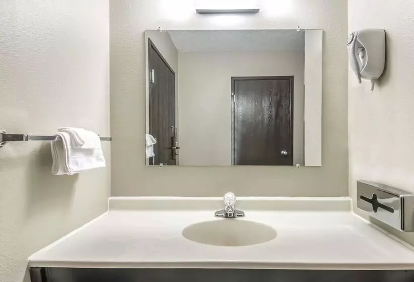 בית מלון כפרי Super 8 By Wyndham Kimball