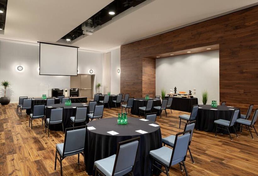 هتل Twelve Midtown, Marriott Autograph Collection