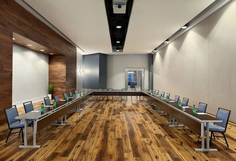 هتل Twelve Midtown, Marriott Autograph Collection