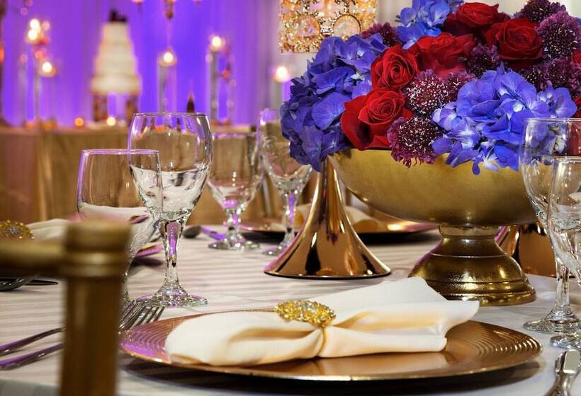 هتل Twelve Midtown, Marriott Autograph Collection