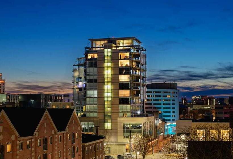 فندق Vetro Iowa City, Tapestry Collection By Hilton