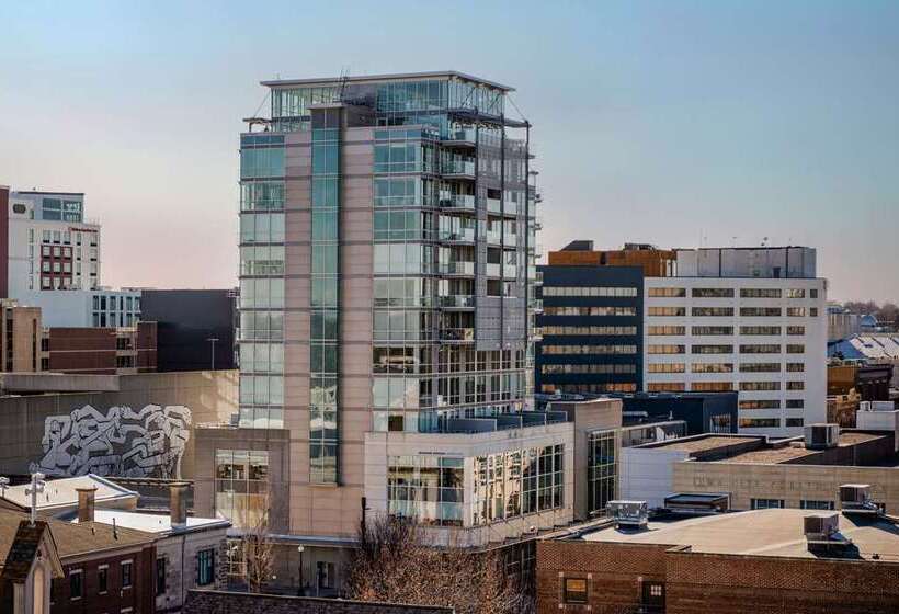 فندق Vetro Iowa City, Tapestry Collection By Hilton