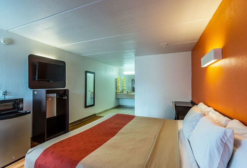 Motel 6 Cleveland, Tx