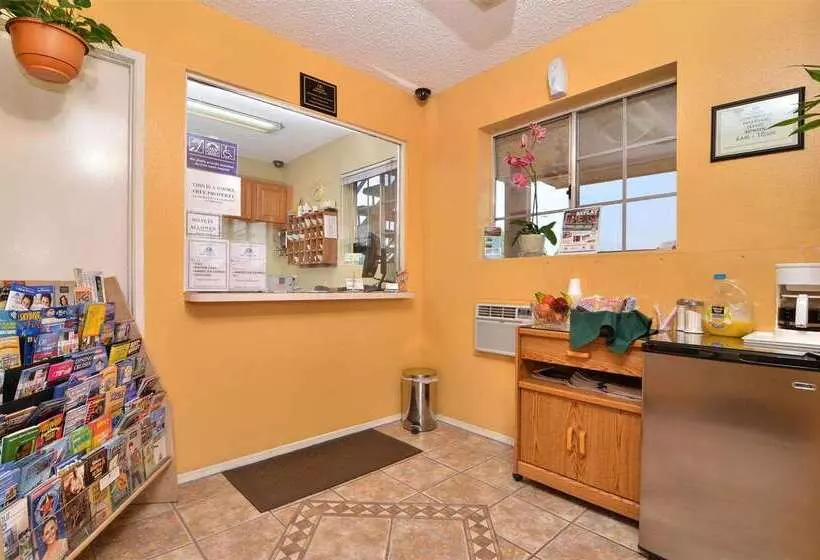 모텔 Americas Best Value Inn Calimesa