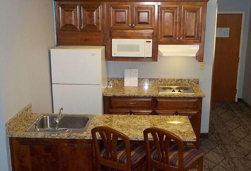 فندق على الطريق Surestay Plus Hotel By Best Western Warner Robins Afb