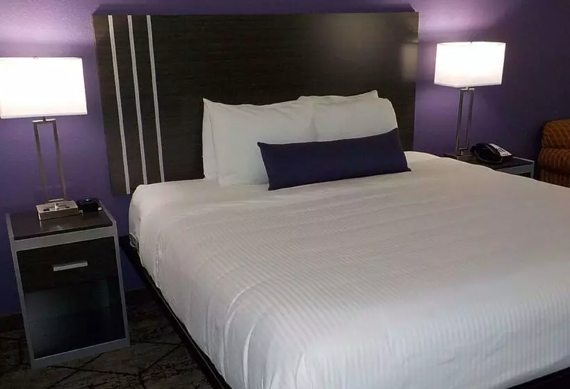 Motelli Surestay Plus Hotel By Best Western Warner Robins Afb