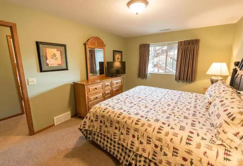 渡假胜地  Wild Eagle Lodge