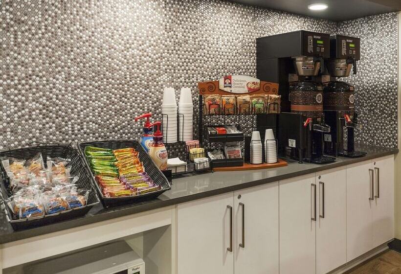 Extended Stay America Premier Suites  Union City  Dyer St