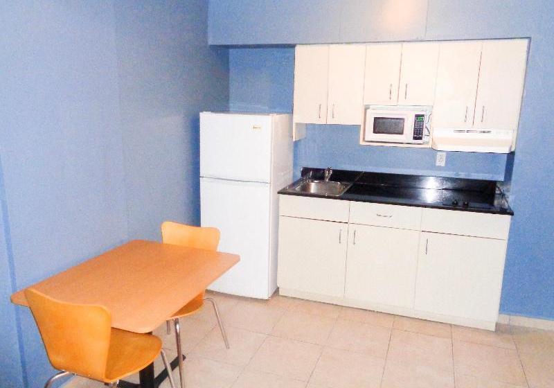 HomeTowne Studios Midland