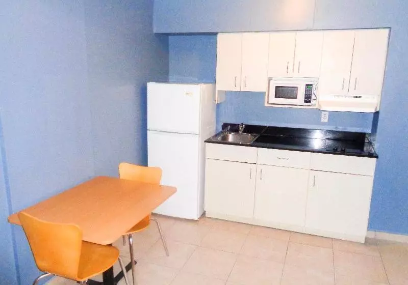 HomeTowne Studios Midland