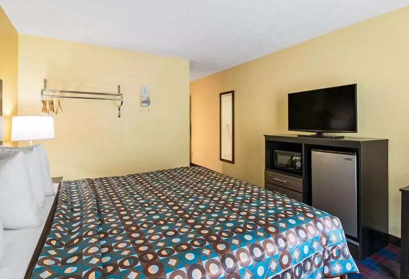 Отель Americas Best Value Inn Clayton