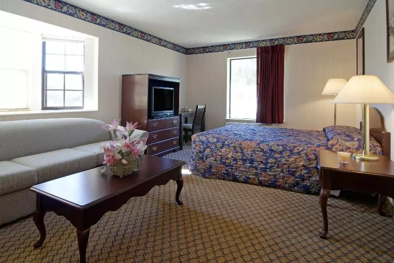 Отель Americas Best Value Inn Clayton