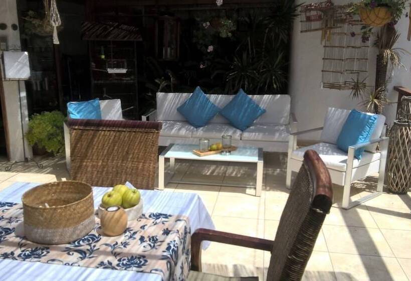 Birdcage Gay Men Resort and Lifestyle