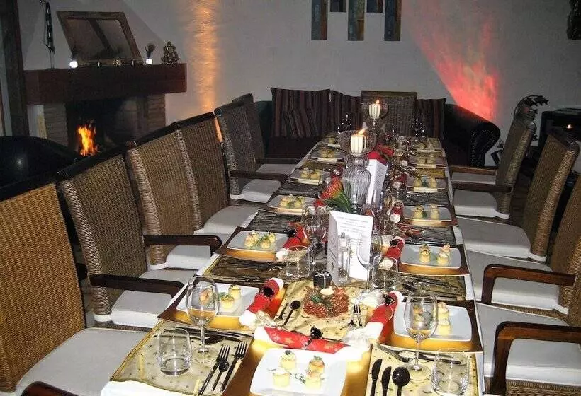 Birdcage Gay Men Resort and Lifestyle