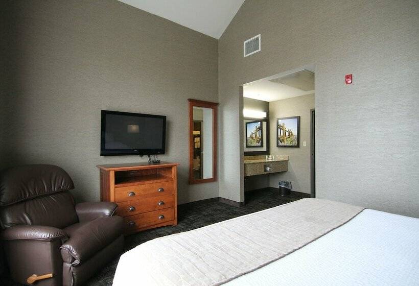 Casper C Mon Inn Hotel & Suites