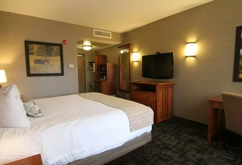 Casper C Mon Inn Hotel & Suites