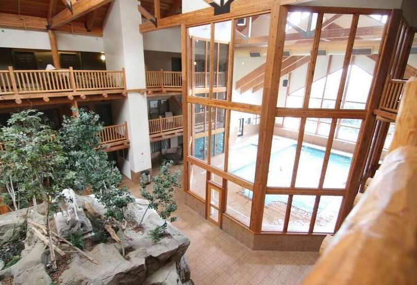 Casper C Mon Inn Hotel & Suites