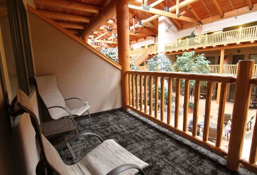 Casper C Mon Inn Hotel & Suites