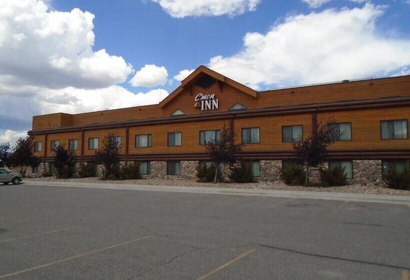 Casper C Mon Inn Hotel & Suites