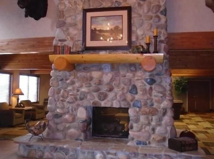 Casper C Mon Inn Hotel & Suites